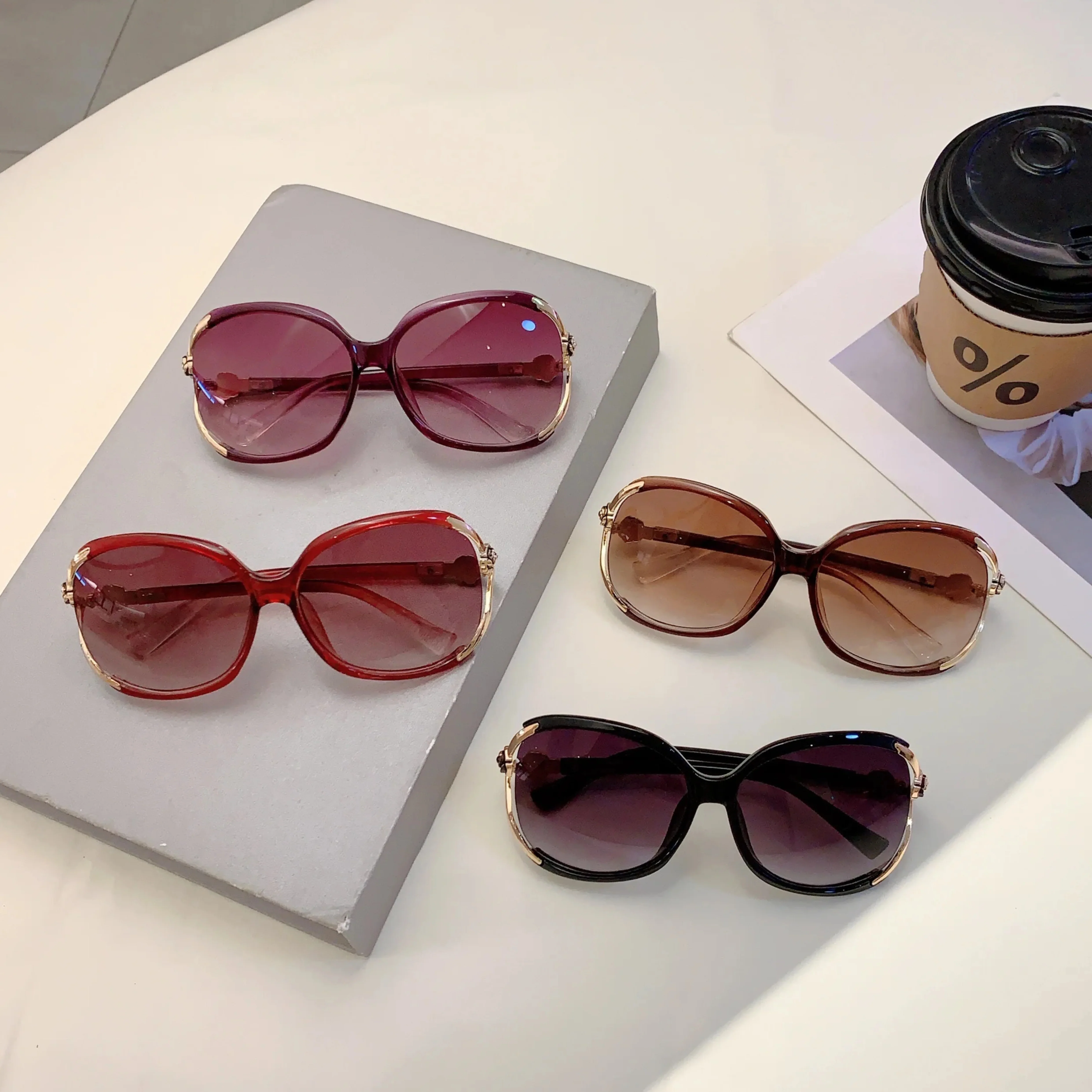 Blooming Rose Temple Gradient Sunglasses - Image 11