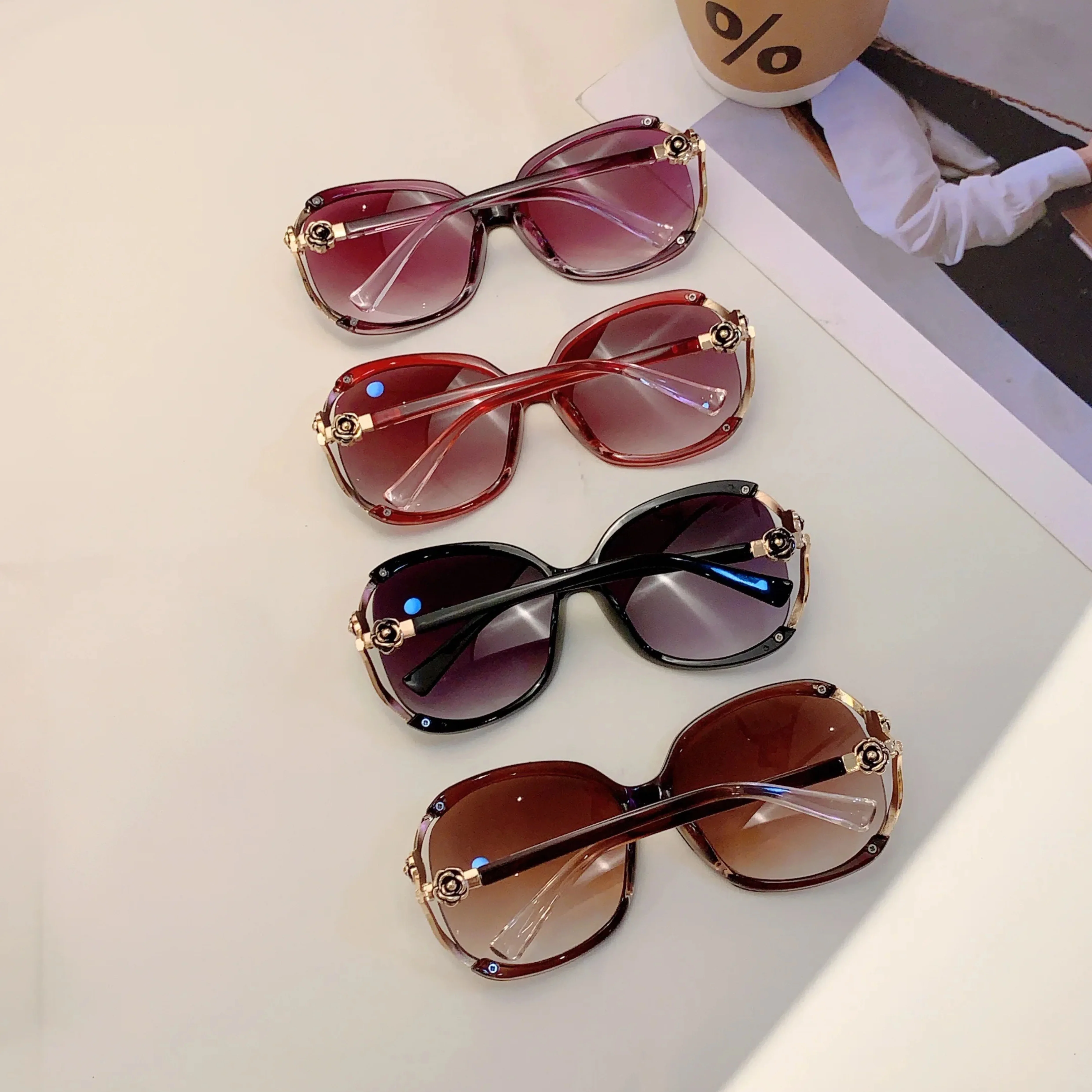 Blooming Rose Temple Gradient Sunglasses - Image 12
