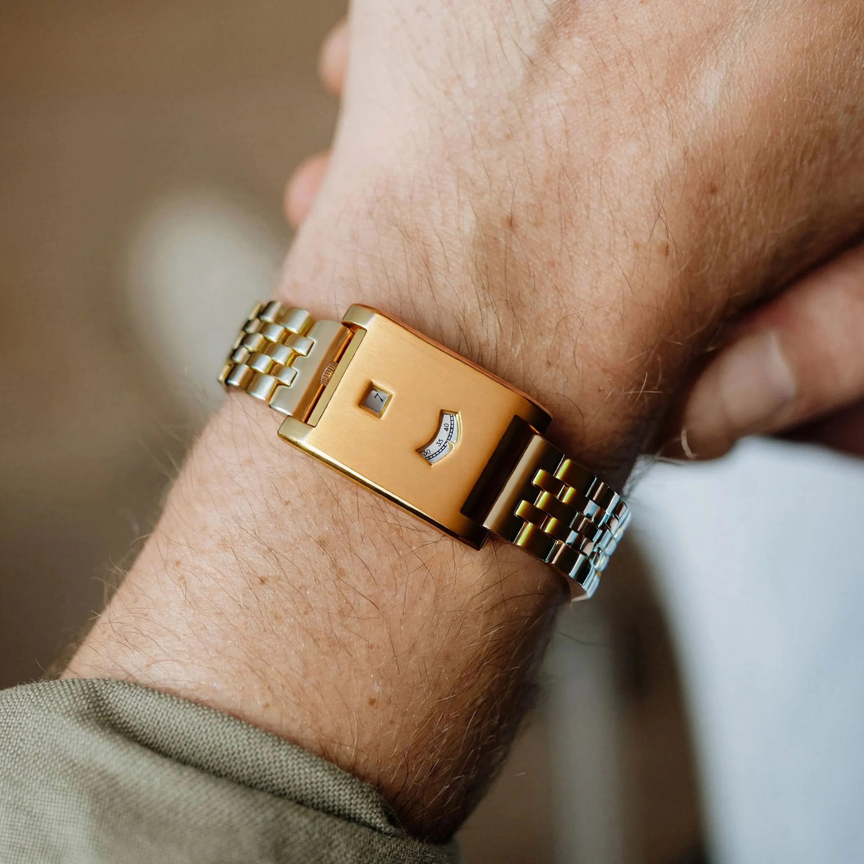 Custodian Heritage Bracelet Watch - Image 6