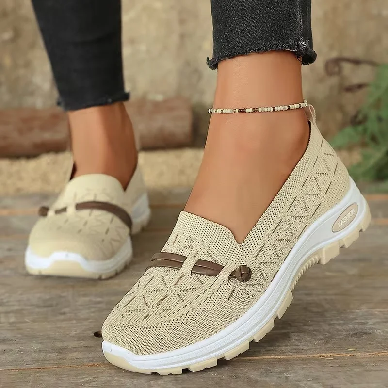 Geometric Weave Cushioned Loafer - Image 4