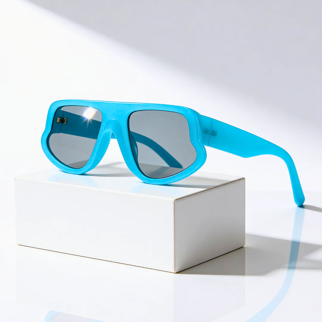 Maverick Oversized Shield Sunglasses - Image 5