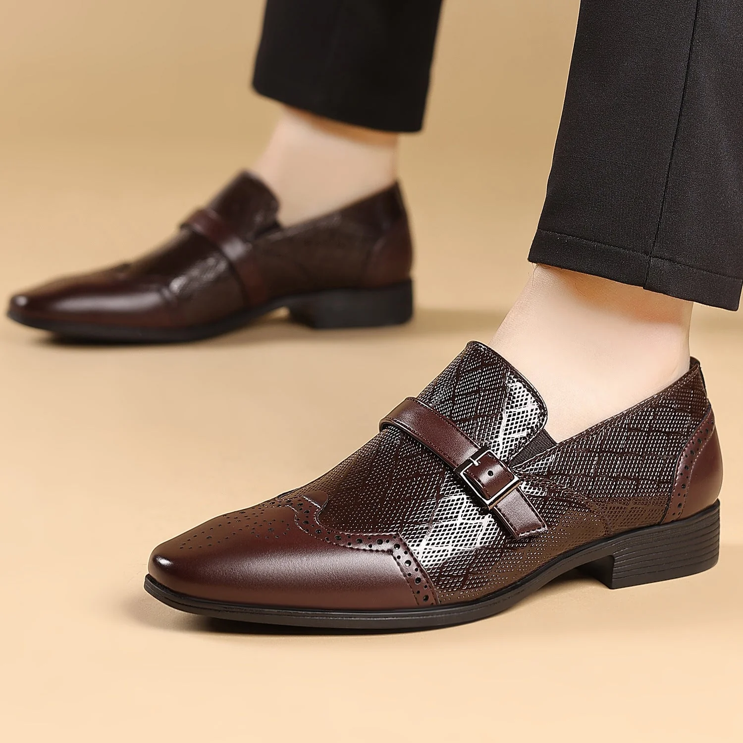 Serpentine Detail Dress Shoe - Image 5