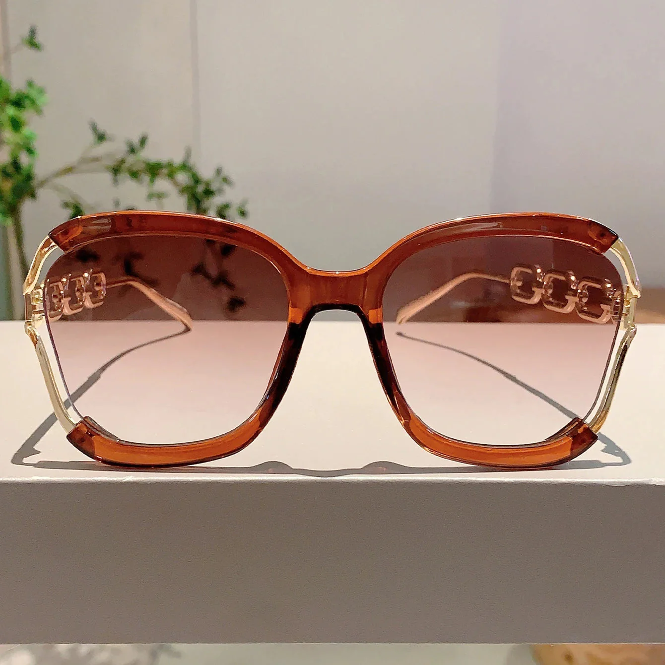 Soleil Chain-Link Gradient Frame Eyewear - Image 7