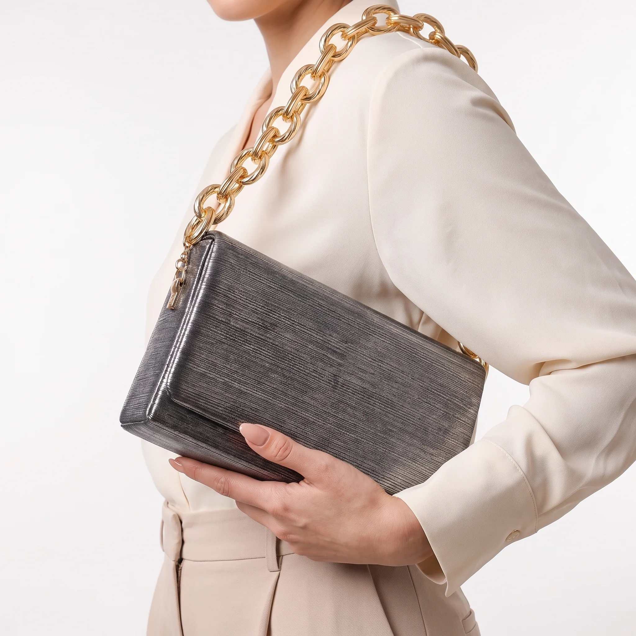Solene Chain Clutch - Image 12