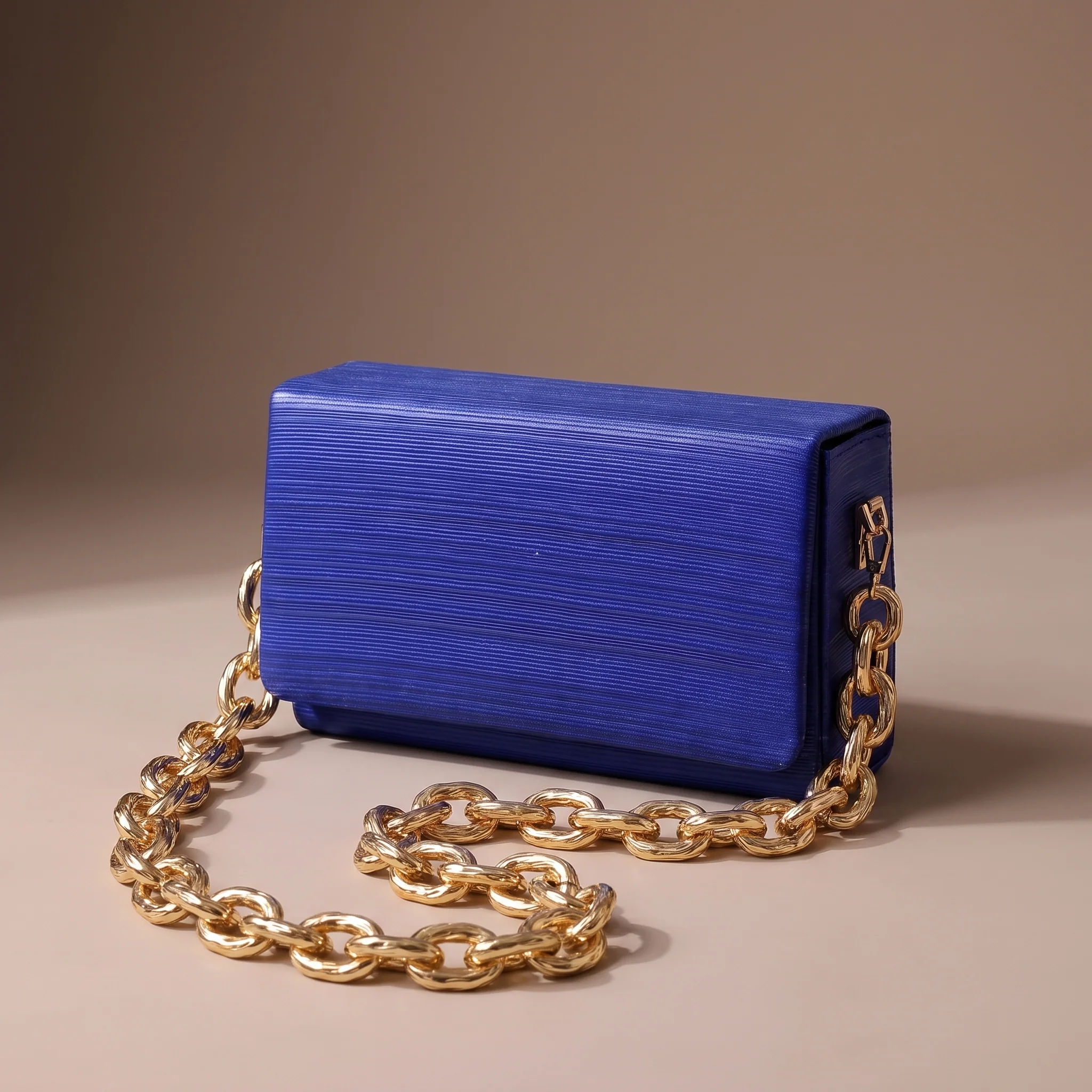 Solene Chain Clutch - Image 5