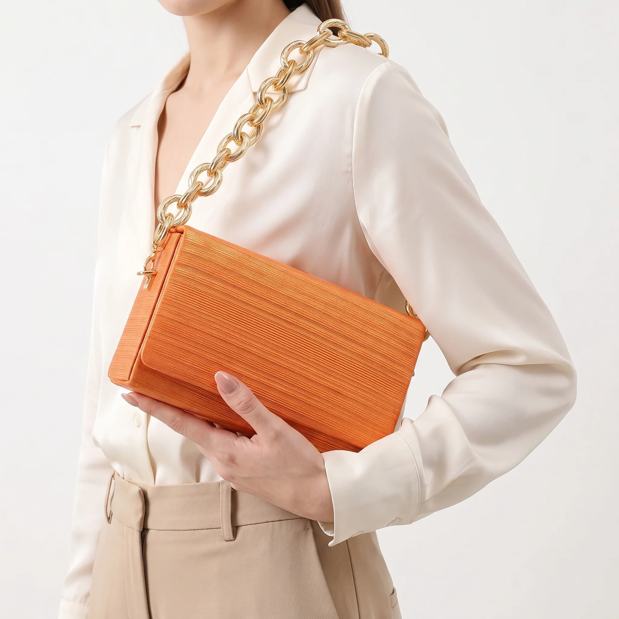 Solene Chain Clutch - Image 9