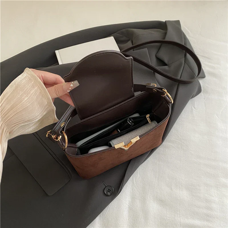 V-Emblem Structured Leather Satchel - Image 6